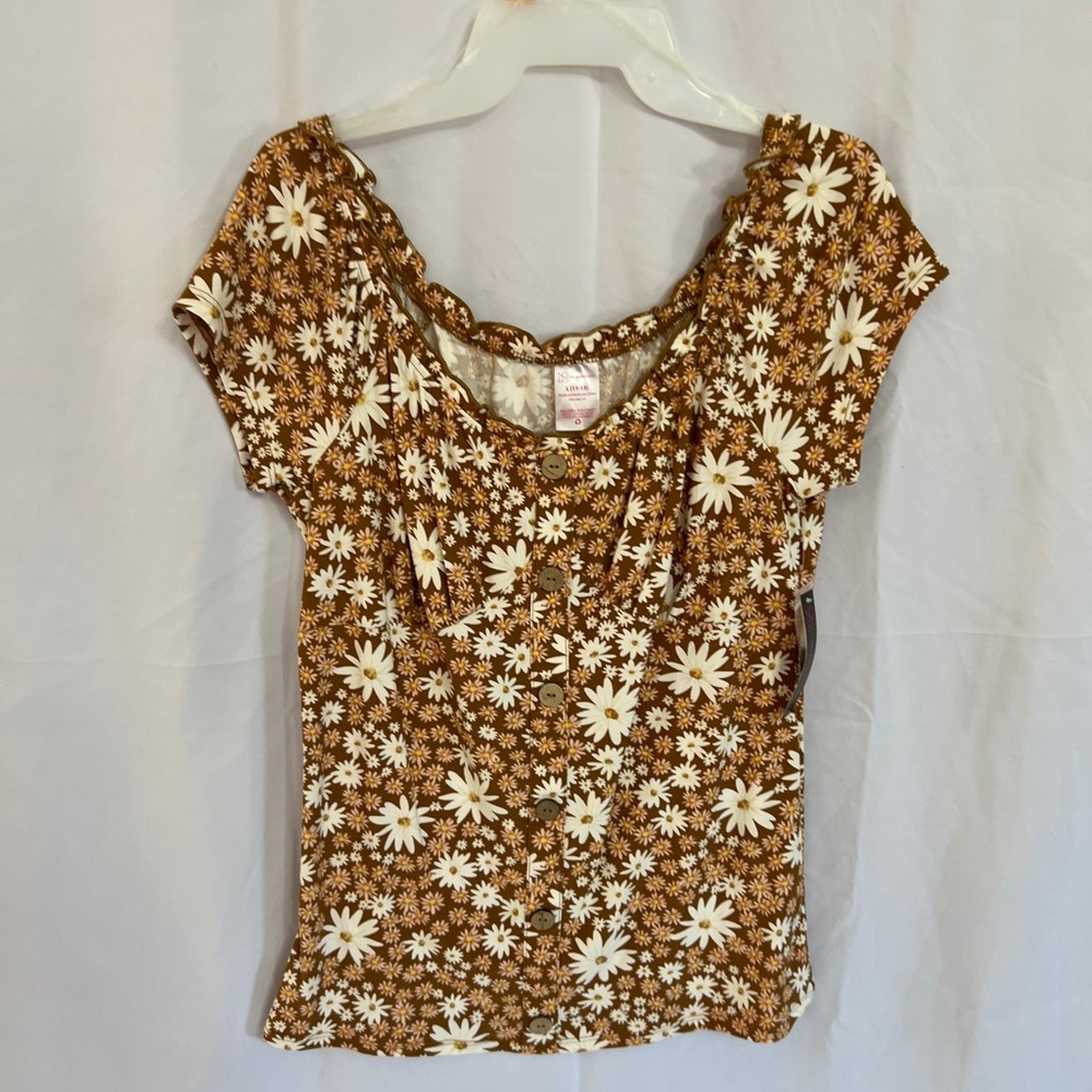 No Boundaries Brown and White Floral Short Sleeve Top